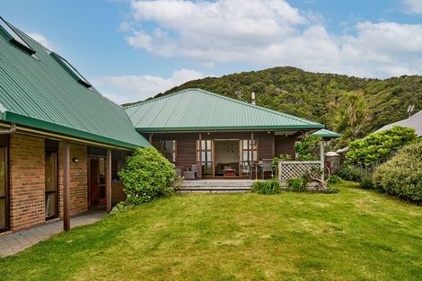 Photo of property in 259 Marine Parade, Eastbourne, Lower Hutt, 5013