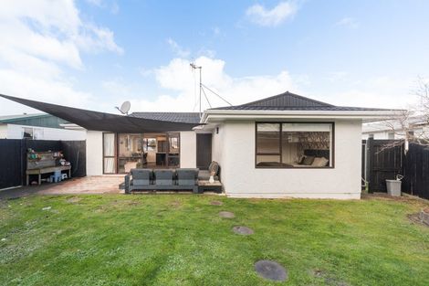Photo of property in 21 Lyndale Place, Kelvin Grove, Palmerston North, 4414
