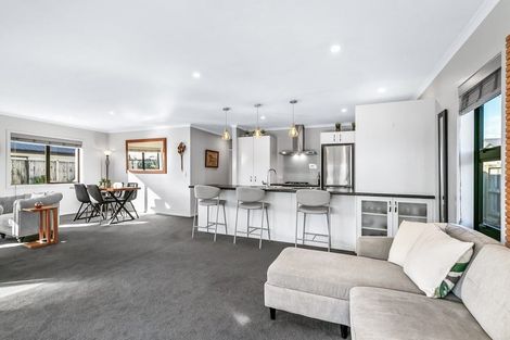 Photo of property in 8 Ash Close, Levin, 5510