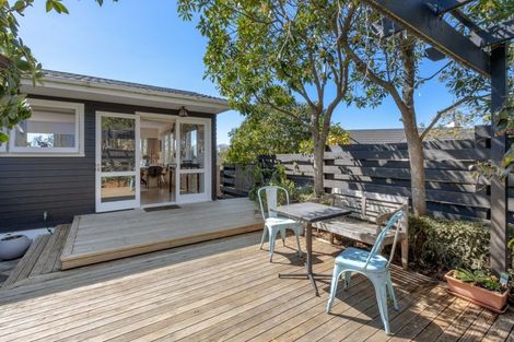 Photo of property in 33 Tauroa Road, Havelock North, 4130