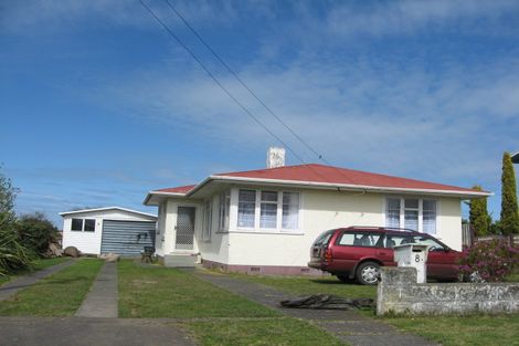 Photo of property in 8 Murch Place, Tawhero, Whanganui, 4500