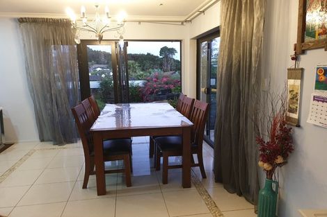 Photo of property in 86 San Marino Drive West, Henderson, Auckland, 0612