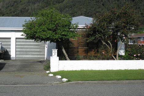Photo of property in 44b York Street, Picton, 7220