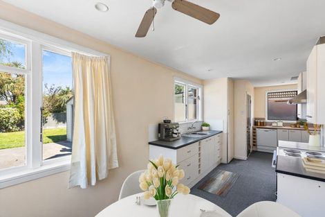 Photo of property in 4 Doreen Street, Aranui, Christchurch, 8061