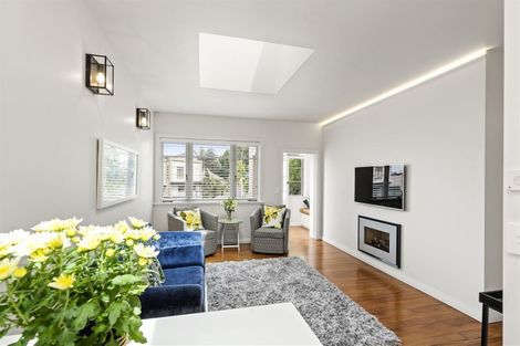 Photo of property in 3/64 Victoria Road, Devonport, Auckland, 0624