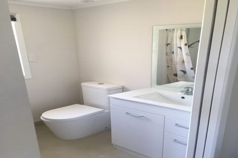 Photo of property in 8 Lynwood Place, Chedworth, Hamilton, 3210