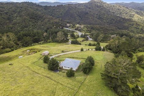 Photo of property in 15 Kraack Road, Dome Forest, Warkworth, 0981