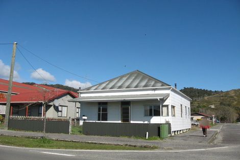 Photo of property in 33 Moorhouse Street, Ross, 7812