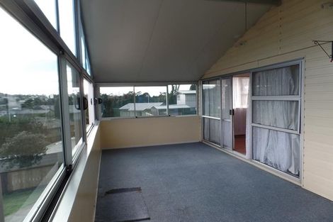 Photo of property in 14 Helena Street, Massey, Auckland, 0614