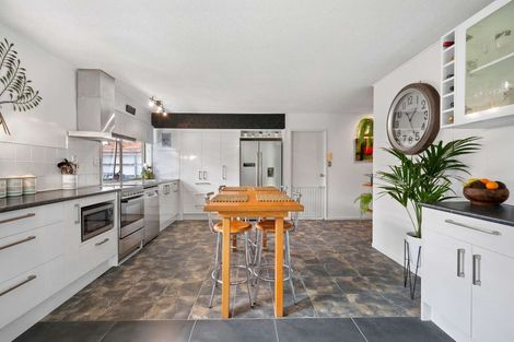 Photo of property in 24 Hedge Row, Sunnyhills, Auckland, 2010