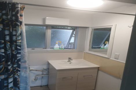 Photo of property in 4/40a West Coast Road, Glen Eden, Auckland, 0602