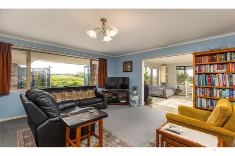 Photo of property in 151 Garlands Road, Waimate, 7979