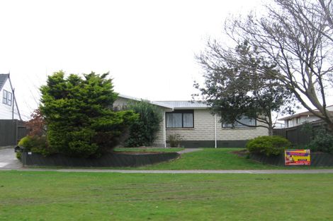 Photo of property in 44 Rhodes Drive, Kelvin Grove, Palmerston North, 4414