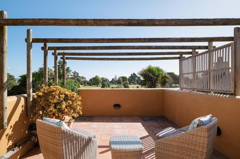 Photo of property in 214 Oceanbeach Road, Mount Maunganui, 3116