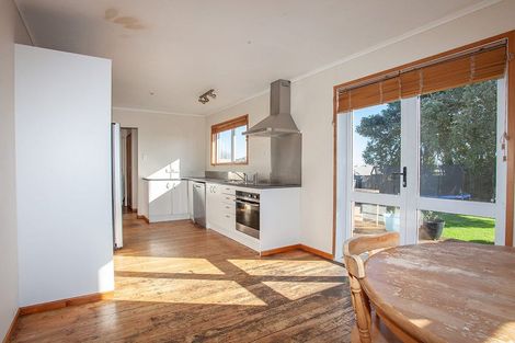 Photo of property in 15 Bayly Street, Waitara, 4320