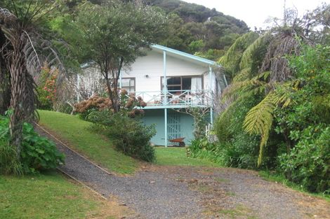 Photo of property in 50 Harbour View Road, Coromandel, 3581