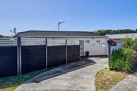 Photo of property in 39 James Cook Drive, Whitby, Porirua, 5024