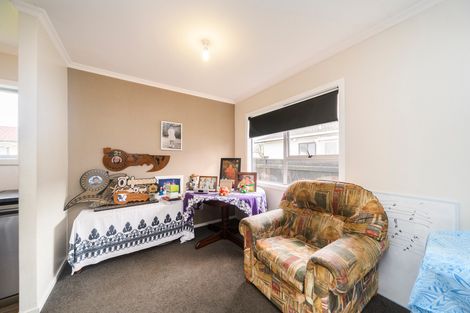 Photo of property in 38 Suzanne Grove, Kelvin Grove, Palmerston North, 4414
