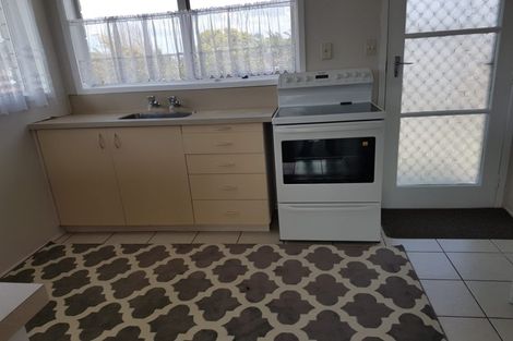 Photo of property in 2/211 Forrest Hill Road, Forrest Hill, Auckland, 0620