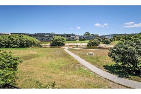 Photo of property in 7/372 Rosedale Road, Rosedale, Auckland, 0632