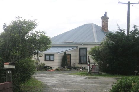 Photo of property in 16 Linley Crescent, Te Kopuru, 0391