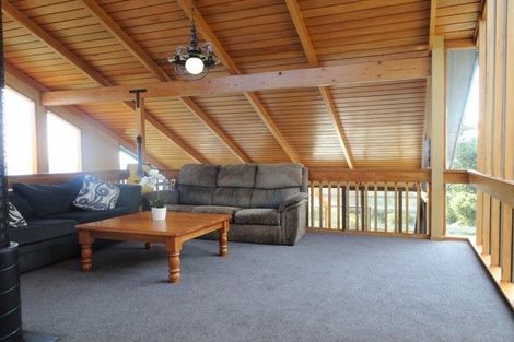 Photo of property in 32 Stanton Crescent, Karoro, Greymouth, 7805