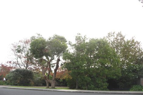 Photo of property in 122 Bleakhouse Road, Mellons Bay, Auckland, 2014