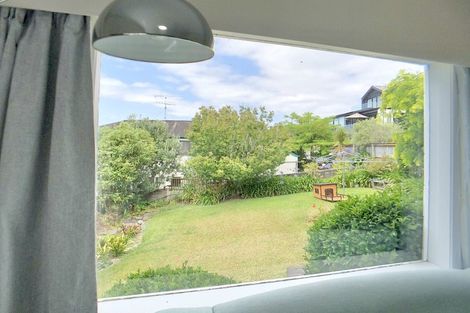 Photo of property in 35 Montgomery Avenue, Rothesay Bay, Auckland, 0630