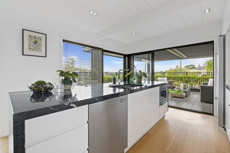 Photo of property in 24a Penning Road, Castor Bay, Auckland, 0620
