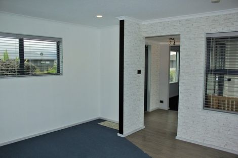 Photo of property in 12 Cunaris Way, Te Anau, 9600