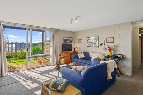 Photo of property in 2/112a Moncks Spur Road, Redcliffs, Christchurch, 8081