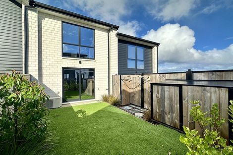 Photo of property in 8/170 Don Buck Road, Massey, Auckland, 0614