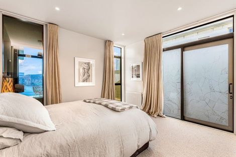 Photo of property in 51 The Crescent, Roseneath, Wellington, 6011
