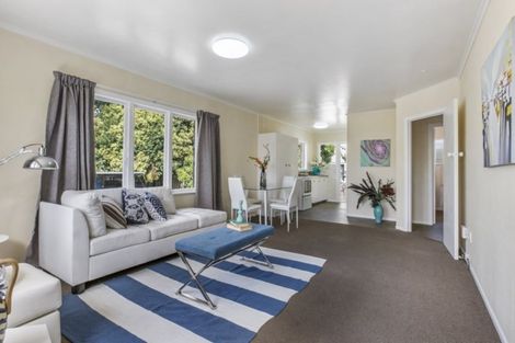 Photo of property in 6 View Road, Papakura, 2110