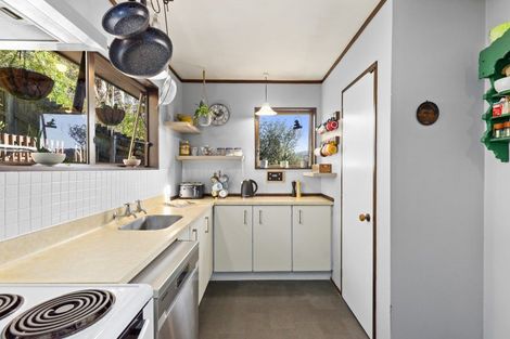 Photo of property in 27 Fenchurch Grove, Stokes Valley, Lower Hutt, 5019