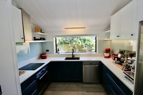 Photo of property in 83 Robinson Road, Whitianga, 3510