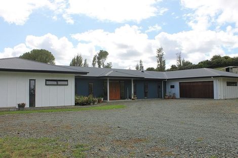 Photo of property in 61 Hurndall Street East, Maungaturoto, 0520