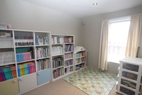 Photo of property in 2/40 Prestons Road, Redwood, Christchurch, 8051