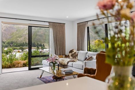 Photo of property in 28 Naylor Street, Clyde, 9330