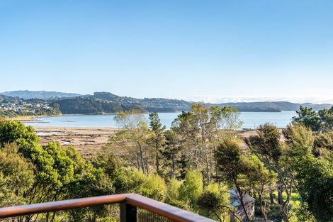 Photo of property in 92 Paekakariki Hill Road, Pauatahanui, Porirua, 5381