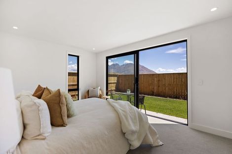 Photo of property in 44 Forage Road, Jacks Point, 9371