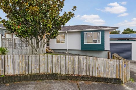 Photo of property in 2/39 Sungrove Rise, Sunnyvale, Auckland, 0612