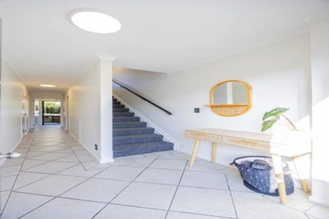 Photo of property in 7 Barnea Circle, Glen Eden, Auckland, 0602