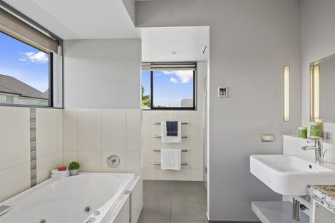 Photo of property in 37a Mcdougall Avenue, St Albans, Christchurch, 8014