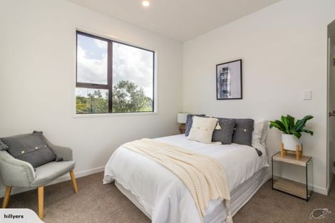 Photo of property in 122 Mccormacks Bay Road, Redcliffs, Christchurch, 8081