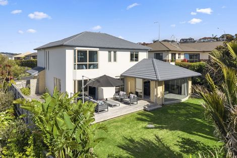 Photo of property in 123 Grovenor Drive, Orewa, 0931