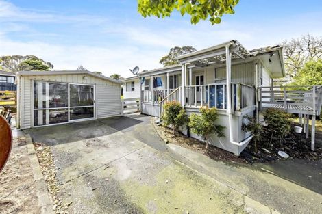 Photo of property in 14 Frobisher Way, Clendon Park, Auckland, 2103