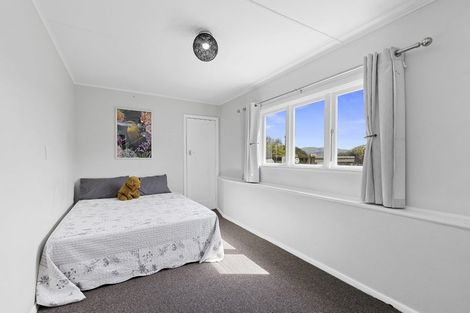 Photo of property in 126 Seddon Street, Naenae, Lower Hutt, 5011