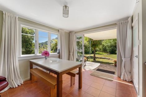 Photo of property in 1406 Queen Charlotte Drive, Linkwater, Picton, 7281