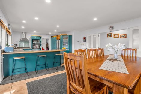 Photo of property in 6 Mccahon Drive, Pukehangi, Rotorua, 3015